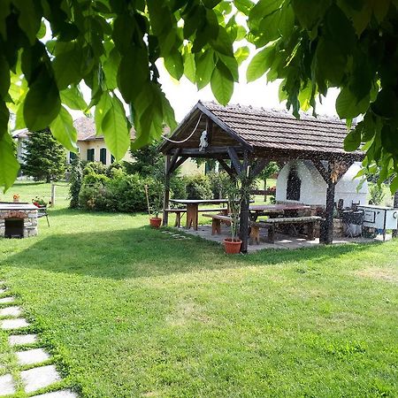 Vendektanya Vendeghaz Hotel Tapolca Exterior photo